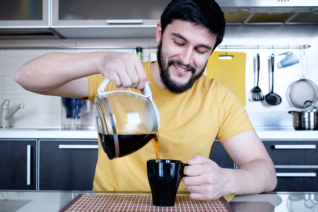 quantas xícaras de café podem ser bebidas por dia